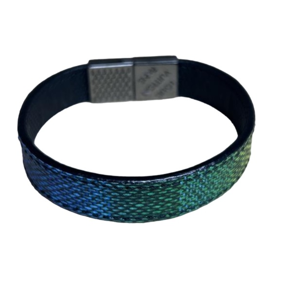 SOLD! ๐๐โค๏ธโค๏ธ๐Louis Vuitton Pull-it Damier Reversible Bracelet - Picture 4 of 17